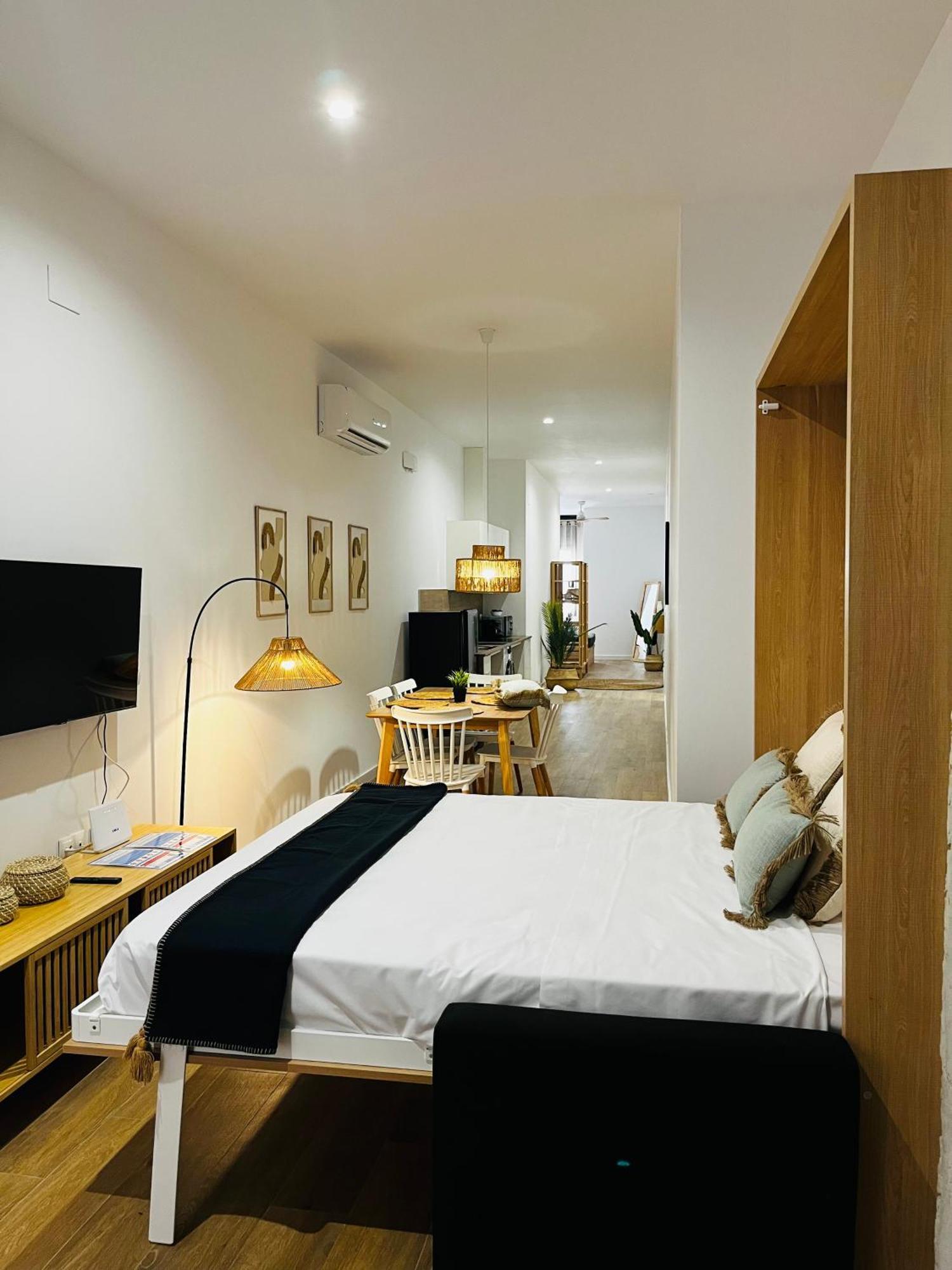 Travel Habitat Mediterranean Suites فالنسيا المظهر الخارجي الصورة