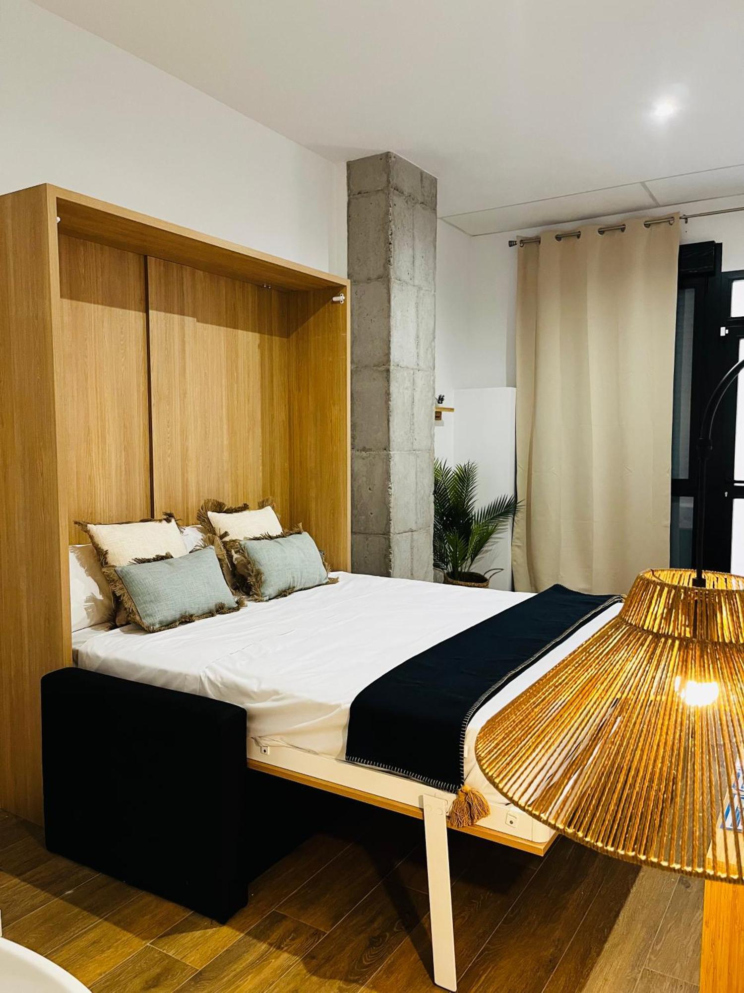 Travel Habitat Mediterranean Suites فالنسيا المظهر الخارجي الصورة