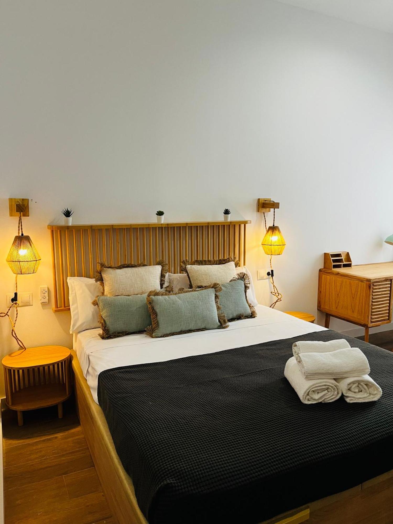 Travel Habitat Mediterranean Suites فالنسيا المظهر الخارجي الصورة