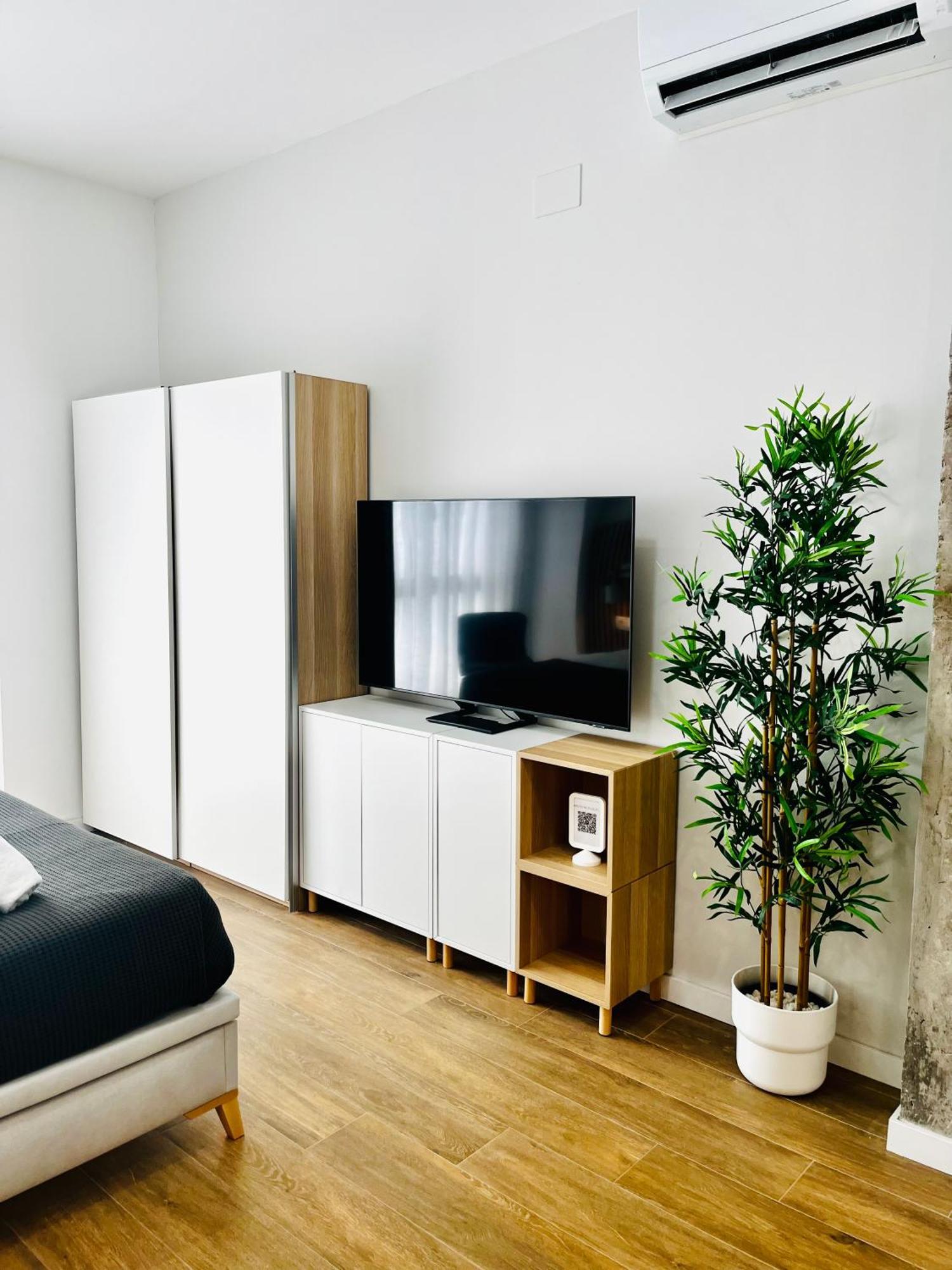 Travel Habitat Mediterranean Suites فالنسيا الغرفة الصورة