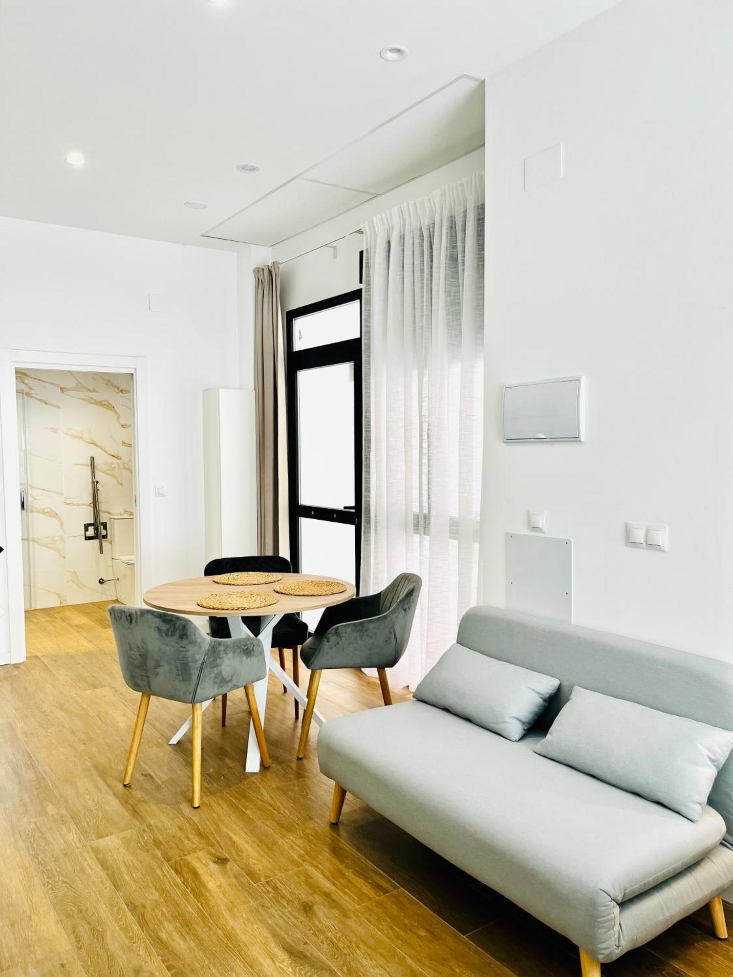 Travel Habitat Mediterranean Suites فالنسيا الغرفة الصورة