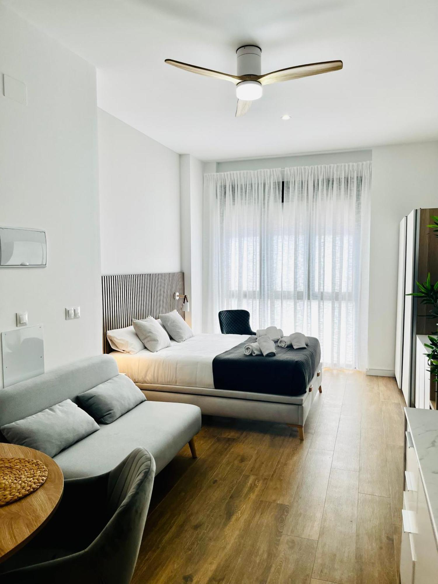 Travel Habitat Mediterranean Suites فالنسيا المظهر الخارجي الصورة